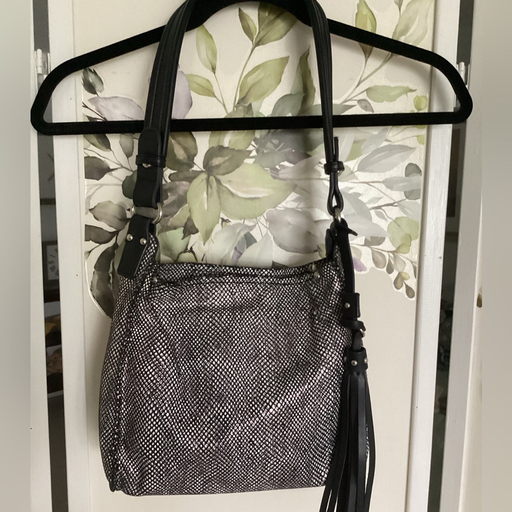 SONDRA ROBERTS shoulder bag boho Squared tassel bag black EUC